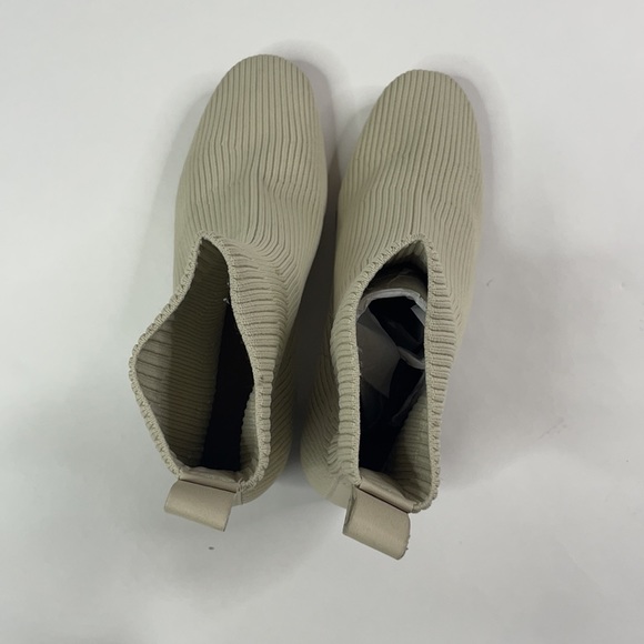 EVERLANE The Glove Boots in Bone sz 7 NEW - Picture 6 of 7